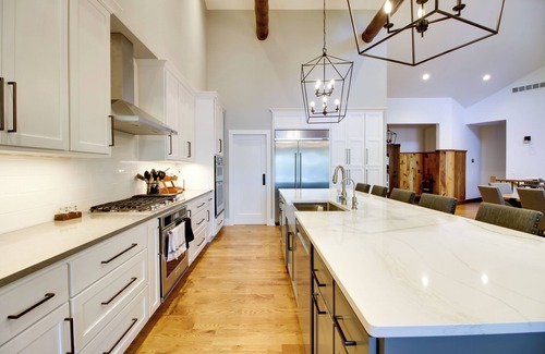 Lake Shore House | Sprawling Minnesota Home w/On-Site Lake Access