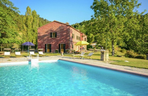 Tredozio Villa | Sprawling Villa with Breathtaking Views in Emilia-Romagna