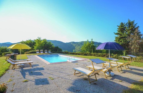 Tredozio Villa | Sprawling Villa with Breathtaking Views in Emilia-Romagna