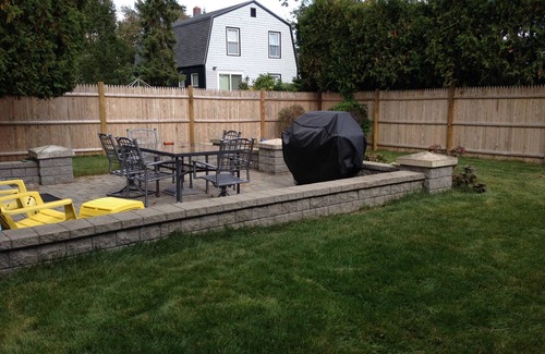 Fifth Ward House | Spring 2025 Rental Available - Great Newport Cottage Walking Distance to Town