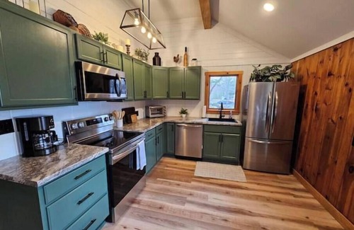 South Casco Cottage | Spring into Summer at Turtle Lane Cottage