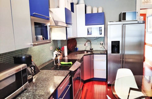 West Town Apartment | SPRING SPECIAL, family & pet friendly! Visit me March-April '25!