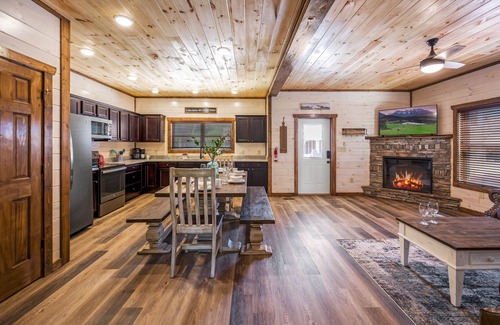 Pigeon Forge Cabin | Spring Specials at this Modern Cabin Near Parkway w/Game Room and Hot Tub