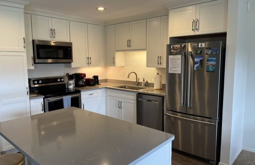 Downtown Leavenworth Condo | Spring & Summer in Leavenworth! Pools, hot tub. Huge, view condo. Walk to town.