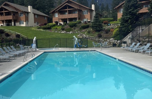 Downtown Leavenworth Condo | Spring & Summer in Leavenworth! Pools, hot tub. Huge, view condo. Walk to town.