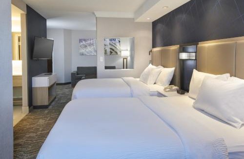 Southfield Hotel | SpringHill Suites Detroit Southfield