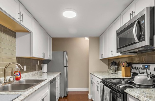 Saratoga Springs House | Springs Townhome with Community Pool!