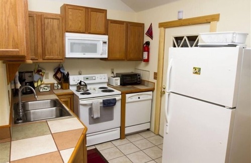 Salida Cabin | Spruce Ridge Cabin Close to Monarch and Salida on Little Cochetopa Creek