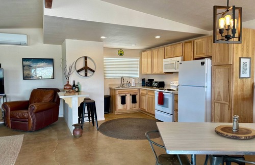 Landers House | Spy Mountain Hideaway On 5 Acres W/Hot Tub & Privacy! 1 Bedroom Home by RedAwning