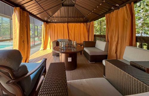 Adelma Beach House | Sq Orca Oasis
