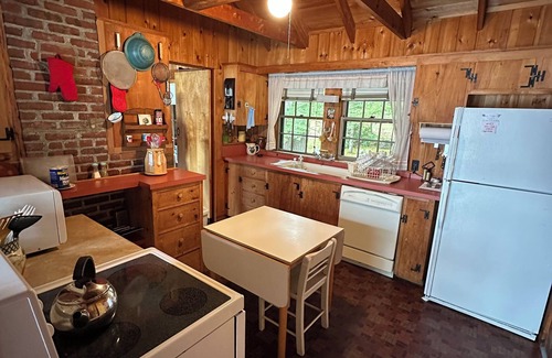 Moultonborough Cottage | Squam Lake charming, authentic cottage with dock & tennis court