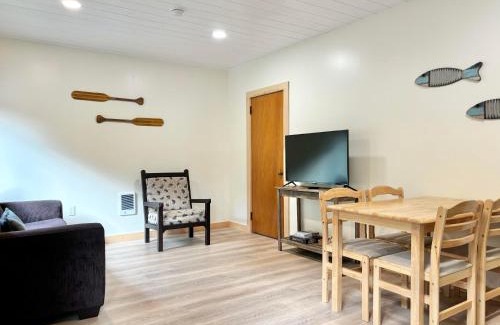 Holderness House | Squam Suite - Waterfront