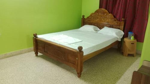 Palayankottai House | Square & Dormitory Stays