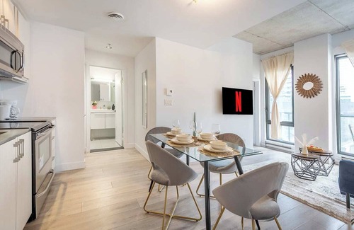 International District Apartment | Square Victoria - Balcony View & Free Parking