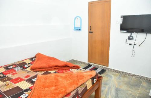 Valparai House | Sree Murugan Homestay