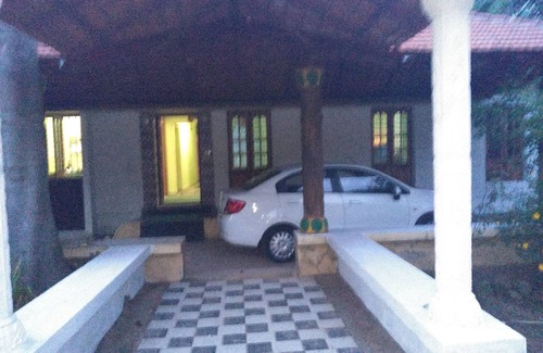 Quilon House | Sreepadmini SS Ayurmadam. Ayurveda , Meditation Yoga Centre Anchalummood. kollam