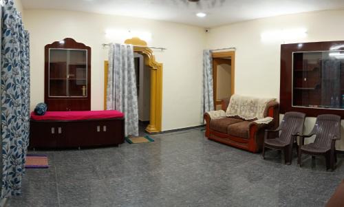 Theni House | Srinadhi Vasishta Homestays