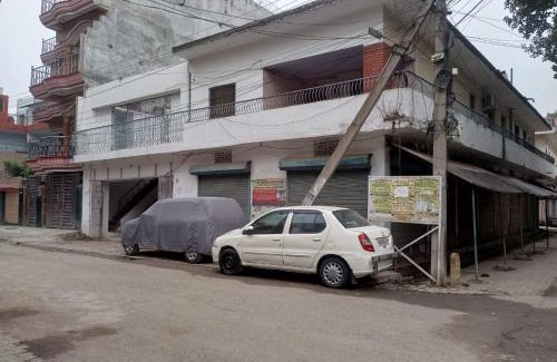 Naini House | Srivastava House