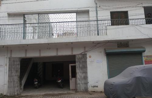 Naini House | Srivastava House