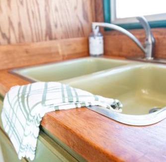 Tombstone Bed & Breakfast | SS Mindy - A Unique Tombstone Stay