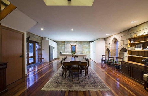 Lower Macdonald House | St Albans St Joseph's Guest House PETS WELCOMED