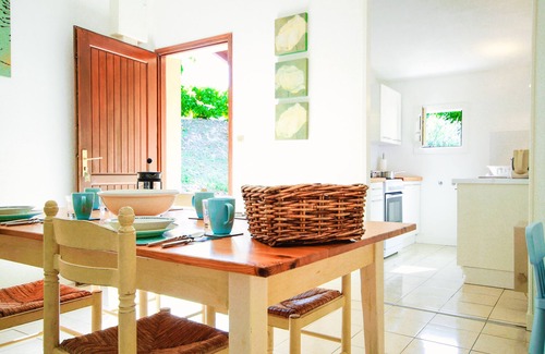 Larzac Apartment | St Amand - Architect designed light and airy single-storey villa