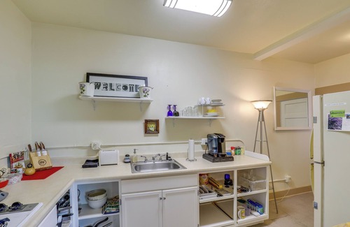 Bisbee Apartment | 'St Ceilia' Apt - Walk to Bisbee Attractions!