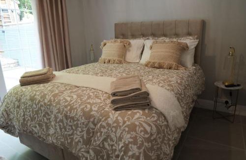 Londonderry Villa | St Elmos Townhouse