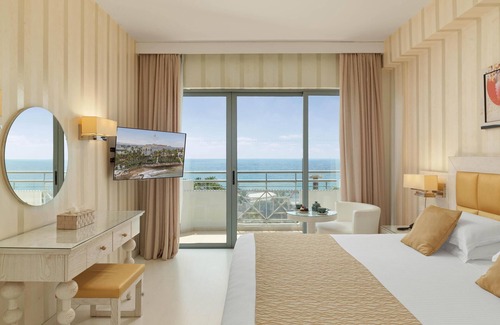 Chlorakas Hotel | St. George Beach Hotel & Spa Resort