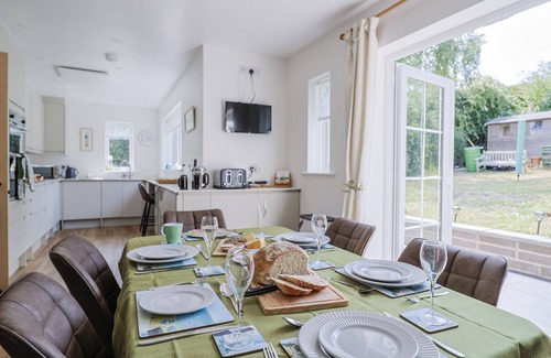Charmouth Cottage | ST HELENA, pet friendly, country holiday cottage in Charmouth