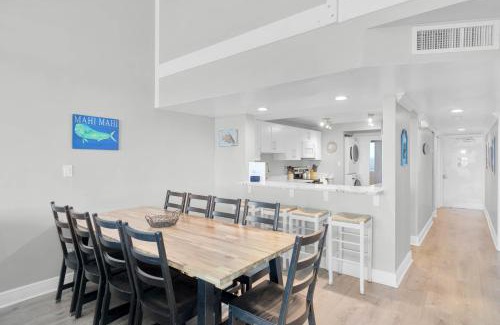 Meadows House | St John - Downtown Waterfront Penthouse Pool Parking Dock