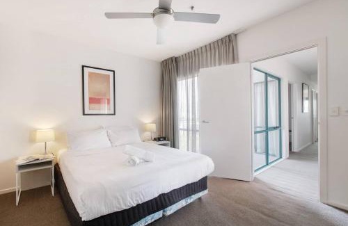 St Kilda Apartment | St Kilda Beach Sanctuary next to Albert Park