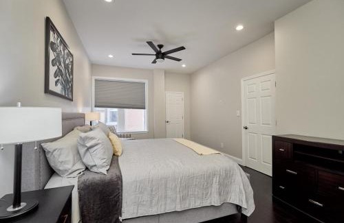 Central West End Apartment | St Louis 2BD 2BA, Forest park, BJ Hospital, Science Center, eats