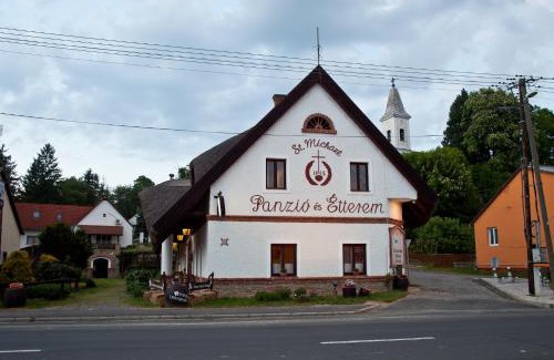 Vasszentmihaly Bed & Breakfast | St.Michael Panzió Lovaspark