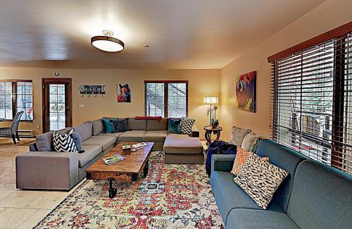 Taos Ski Valley House | St Moritz Condos 202
