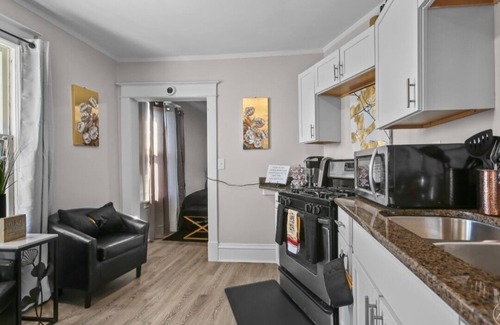 Midway Apartment | St Paul Fry Street Den West # 2n