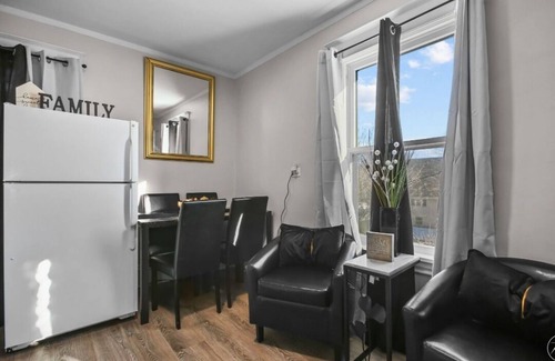 Midway Apartment | St Paul Fry Street Den West # 2n