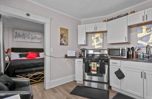 Midway Apartment | St Paul Fry Street Den West # 2n