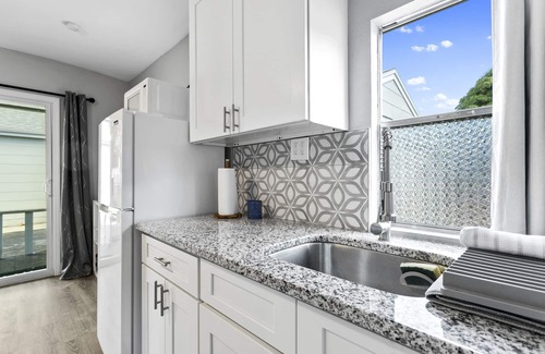 St. Petersburg - Clearwater Apartment | St. Pete Tiny House: Safe, close to beaches, downtown!