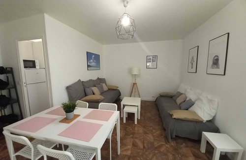 Trappes Apartment | St Quentin en Yvelines : Grand Studio Avec Parking