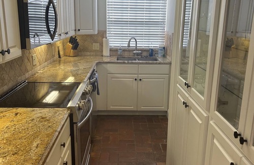 Saint Simons Island House | St Simons Island Townhome- Walk to EVERYTHING!