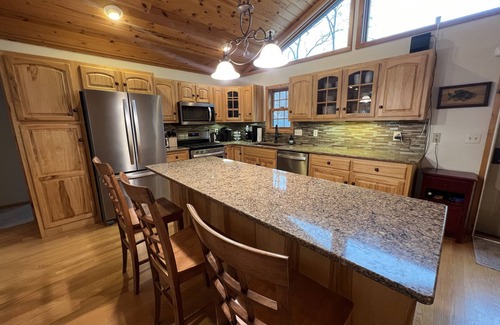 Hackensack Cabin | St Somewhere, A Pleasant Lake Paradise