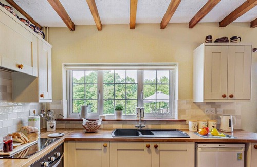 Guilsfield House | Stabal y Nant - Two Bedroom House, Sleeps 4