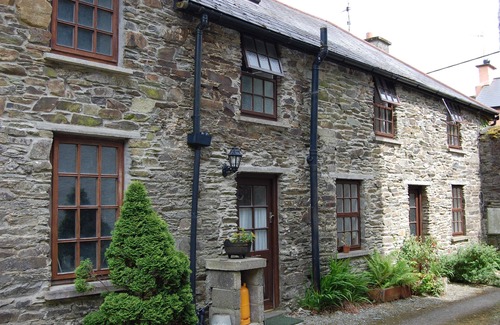 Castletownsend Cottage | Stable Converted Cottage In The Heart Of Castletownshend