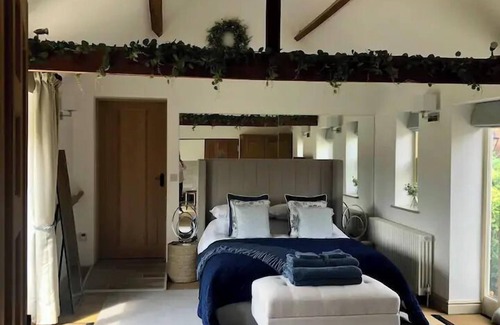 Walkeringham House | Stable View Barn - log burner & dog friendly