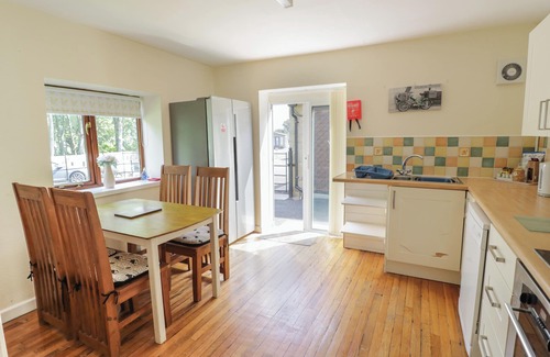 Aymestrey Cottage | STABLES COTTAGE, pet friendly, character holiday cottage in Shobdon