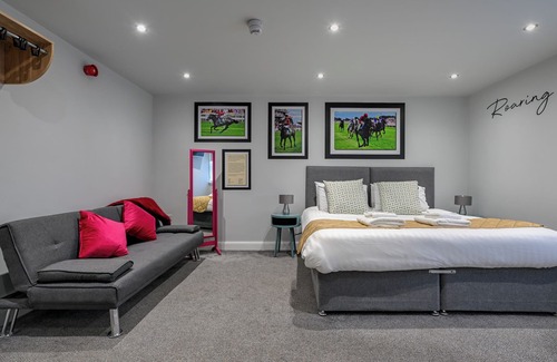 York House | Stableside at York Racecourse