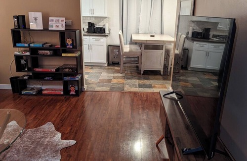 Inglewood Condo | Stadium Luxury - Condo for 4 steps away from SOFI
