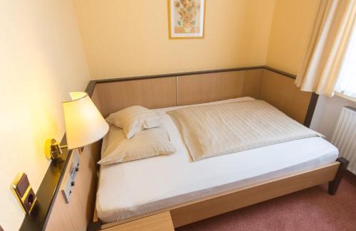 Niederschelden Hotel | Stadt-gut-Hotel Siegboot