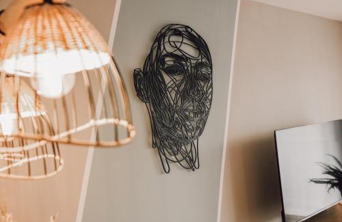 Frickenfelden Apartment | Stadtjuwel I Balkon I 6 Min zum See